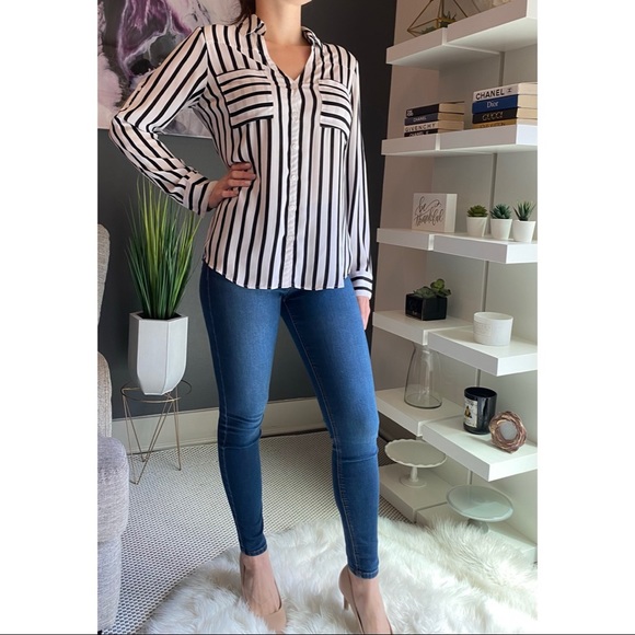Express Black & White Button Down Blouse - Picture 2 of 10